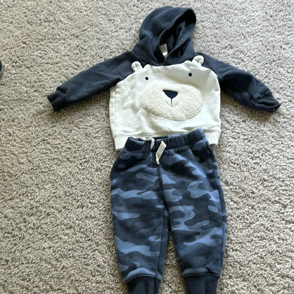 Carters hoodie/sweats set - Picture 1 of 3